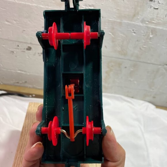 1993 Toy State Christmas Magic Train Sled Elves Car Move Back & Fourth - Picture 7 of 8